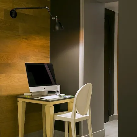 מלון Marais Grands Boulevards 4*